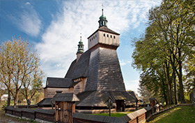 Drewniany, gotycki kościół w Haczowie
